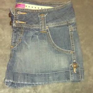 Woman's Jean shorts